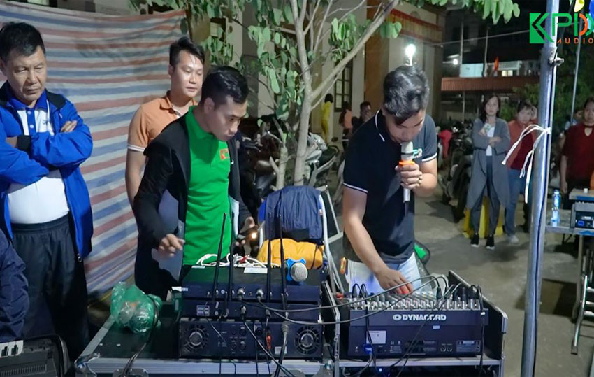 [S4] Dàn âm thanh đám cưới